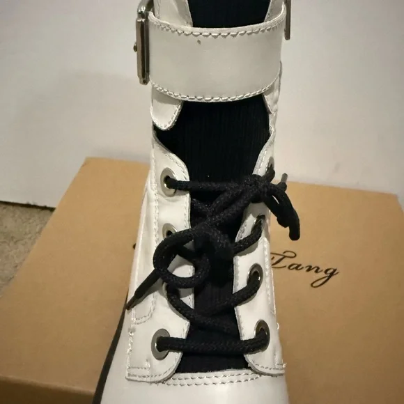 Marc Fisher White Leather Winter Zip-up Ankle Boot - Picture 7 of 13